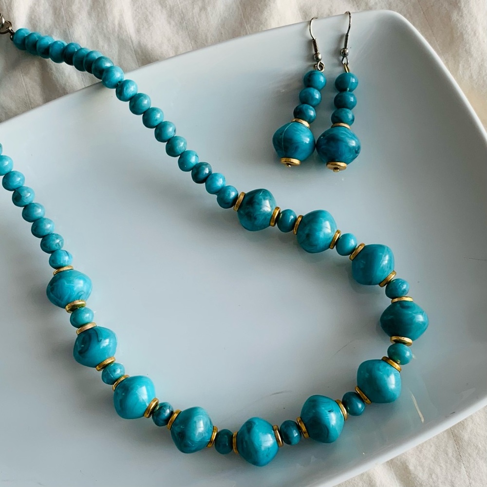 Turquoise Beaded Necklace And Earrings